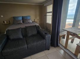 Whales View Hibberdene，位于Elysium的酒店