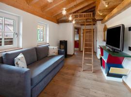 Dolomites Chalet Pian，位于坎皮泰洛迪法萨的酒店