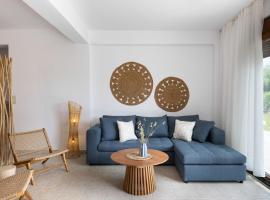 Bergamot & Myrtillo Villas with shared pool,Afitos #FeelsLikeHome，位于阿菲托斯的酒店