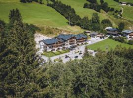 AvenidA Mountain Lodges Saalbach，位于萨尔巴赫的酒店