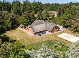 Stunning Home In Ulfborg With Sauna，位于乌尔夫堡的酒店