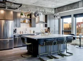 Sable 501 - Luxury Two Story Loft