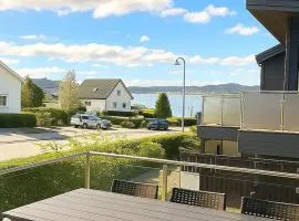 Panoramic View & Comfort