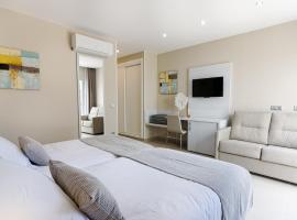 Sanom beach Resort by youRoom Only Adults，位于马斯帕洛马斯的酒店