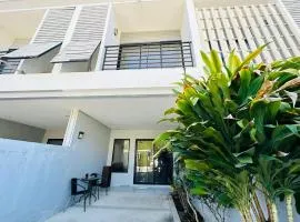 Bangrak Luxe Townhome