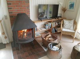 Hygge in the North Sea Cabin，位于菲耶里茨莱乌的酒店
