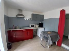 L'aube de Vouglans 2 Personnes，位于Pont-de-Poitte的酒店