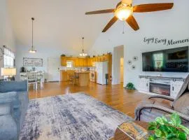 3 Mi to Dtwn Hiawassee Mountain Cottage with Views