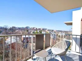 Clarendon Gem - Sleek Executive Studio Near Metro