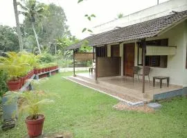 Ra Ga - Backwater Facing Rooms near Kumarakom