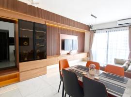 Sky House BSD 3 BR Beside AEON Mall BSD，位于萨姆波罗的酒店