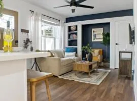 Newly Renovated Gem Mins to Convention Center, Beaches and Downtown LB A