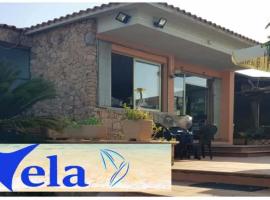 Hotel La Vela，位于瓦雷多利亚的酒店