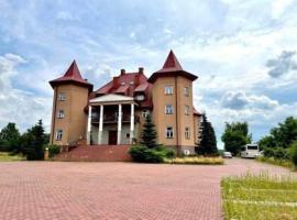 Forest Castle，位于Maurzyze的酒店