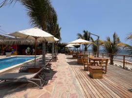 Baja Canoas Hotel，位于卡诺阿斯德蓬萨尔的酒店