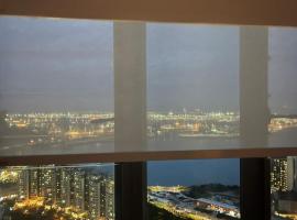 Seaview condo near airport and Disney Land