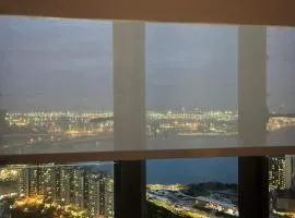 Seaview condo near airport and Disney Land