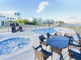 Oceanview Escape Key Largo Pool, Hot Tub and Private Deck