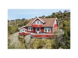 Lovely Home In Lindesnes With Sauna