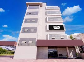 Hotel O Bajaj Nagar Waluj formerly S Boss，位于Jogeshwāri的酒店