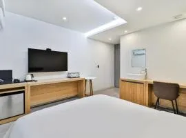 Sloth Hotel Busan Seomyeon