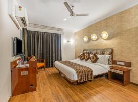 Clubhouse Nami Residency Near Sabarmati Riverfront Ahmedabad，位于艾哈迈达巴德的酒店