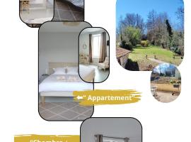 Studios ou Chambre SDB avec extérieur centre-ville Ribérac，位于里贝拉克的酒店