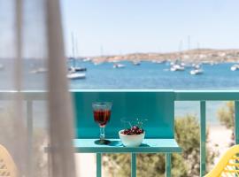 Play Paros a member of Brown Hotels，位于帕罗斯岛的酒店