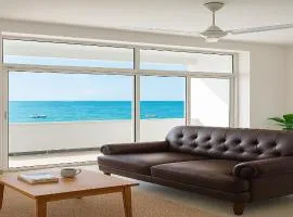 Oceanfront Oasis 2-Bedroom Master Suites in Uroa, Zanzibar