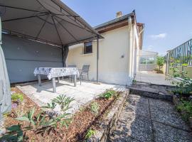 Le gîte des Remparts，位于Vignot的酒店