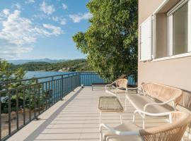 Mekenzi - new apartments by the sea，位于克鲁塞沃的酒店
