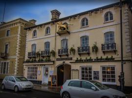 The Golden Lion Hotel, St Ives, Cambridgeshire - The Coaching Inn Group，位于圣艾夫斯的酒店