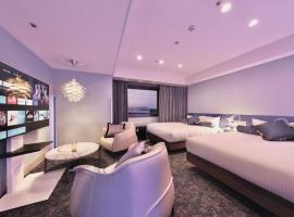Minamisenri Crystal Hotel - Vacation STAY 74035v，位于吹田的酒店