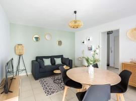 Le Sévigné - Cosy et calme - balcon et parking，位于瑟松塞维涅的酒店