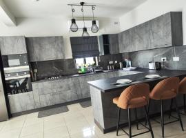 Ocean Breeze Apartment，位于比尔泽布贾的酒店