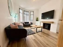 2 Bedroom Central Garden Apartment Free parking