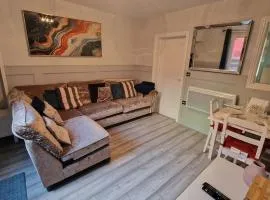 The Red House, 2 Bed Flat in Bristol