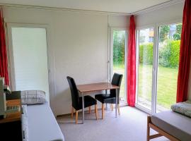 Privatzimmer 300m zur S-Bahn Jona，位于拉珀斯维尔-约纳的酒店