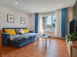 Room in cozy home，位于蒙特利尔的酒店
