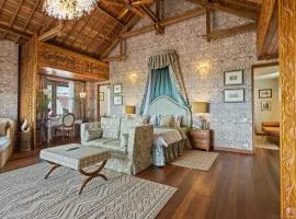 Luxurious Arakana Villa with Pool