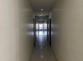 HOTEL AC And Non AC Both Room，位于Rājula的酒店