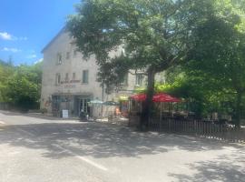Le bistrot Ardechois by papytof，位于瓦隆蓬达克的酒店