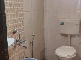 Hotel Krishna Palace，位于Dehu Road的酒店