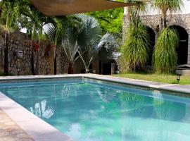 Hotel Boutique Canto De Piedra，位于塔马索波的酒店