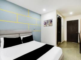 Super Townhouse HITEC City Metro Station Formerly JKC Grand，位于Madhapur的酒店