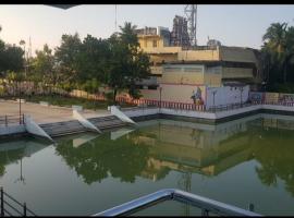 JMS Brahmin Guest House Thirunallar，位于Thirunallar的酒店