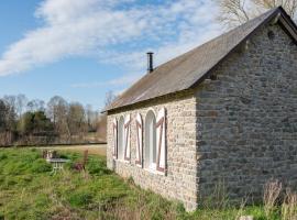 Maisonnette éco-responsable au bord de l'eau，位于Saint-Loup-du-Dorat的酒店
