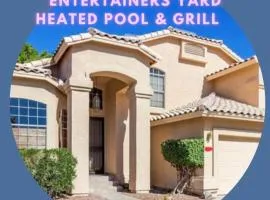 LUXURY Desert Oasis! 5 bedroom, 3 bath w HEATED POOL