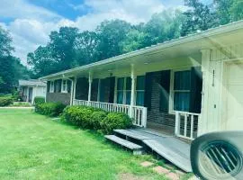 Cozy Home in Lilburn, GA