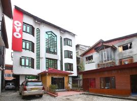 Hotel O Azad，位于贾姆穆贾姆机场 - IXJ附近的酒店